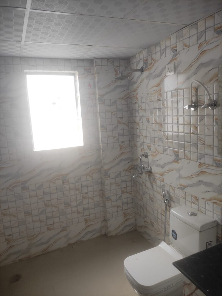 Bathroom, logix-blossom-county 5 Bedroom 4425 Sq.Ft. Penthouse In Sector 137 Noida 9187803