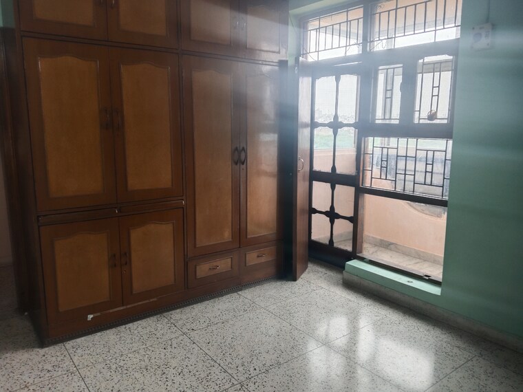 Room, sector 46 2 Bedroom 950 Sq.Ft. Apartment In Sector 46 Faridabad 9187806