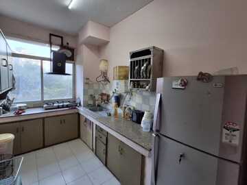 Kitchen in 3 BHK Apartment at DLF Ridgewood Estate, Dlf Phase iv – for Rent