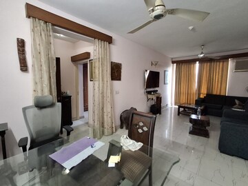 Living Room in 3 BHK Apartment at DLF Ridgewood Estate, Dlf Phase iv – for Rent
