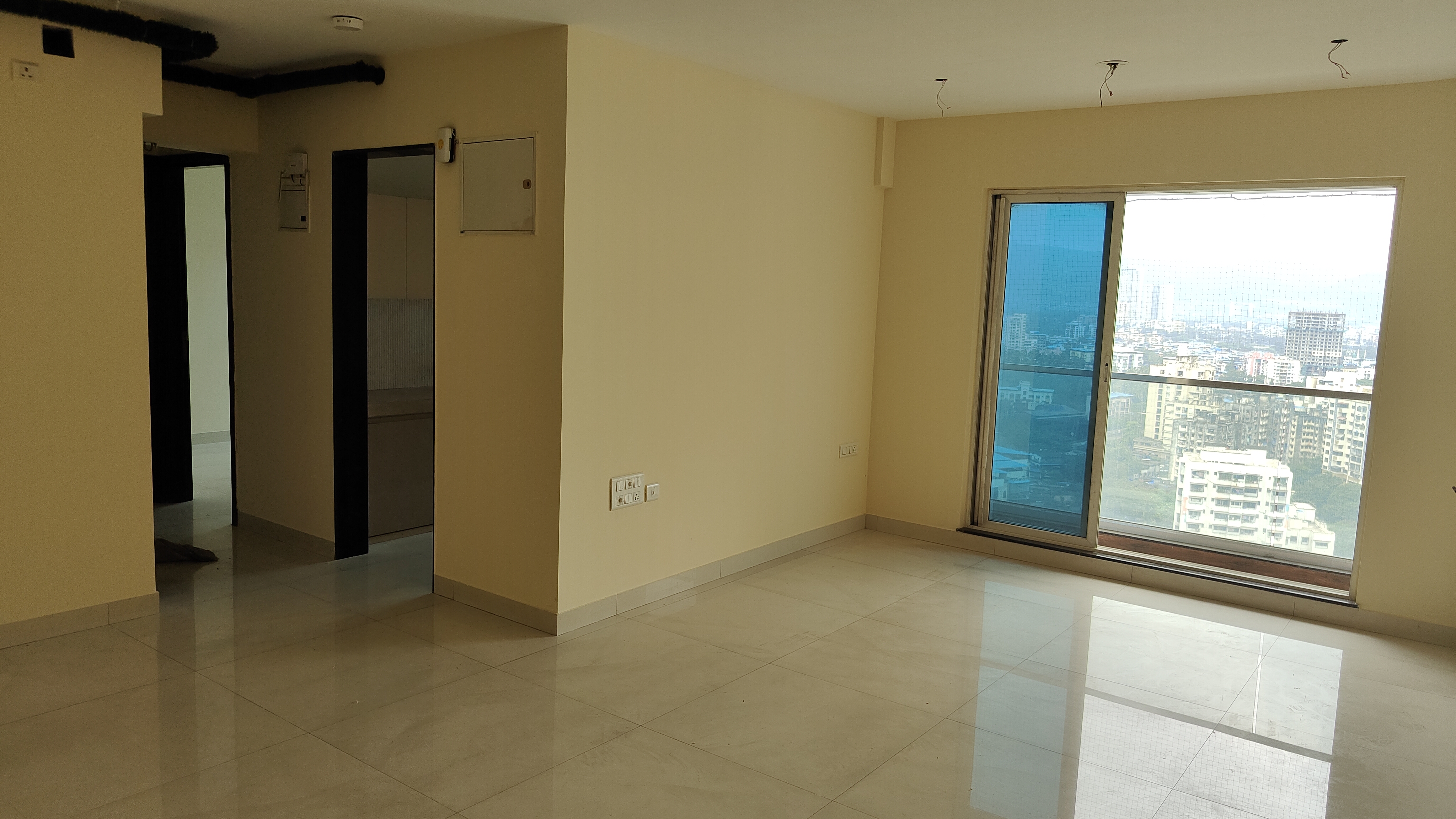 2 BHK Apartment For Rent in Sheth Avalon