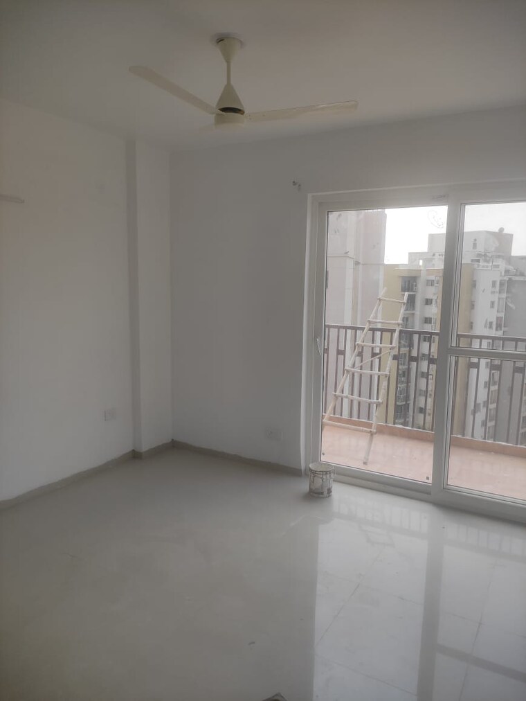 Room, logix-blossom-county 5 Bedroom 4425 Sq.Ft. Penthouse In Sector 137 Noida 9187844