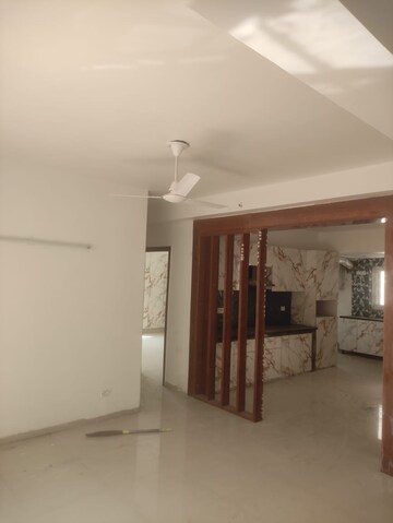 Room in 5 BHK Penthouse at Logix Blossom County, Sector 137 – for Rent