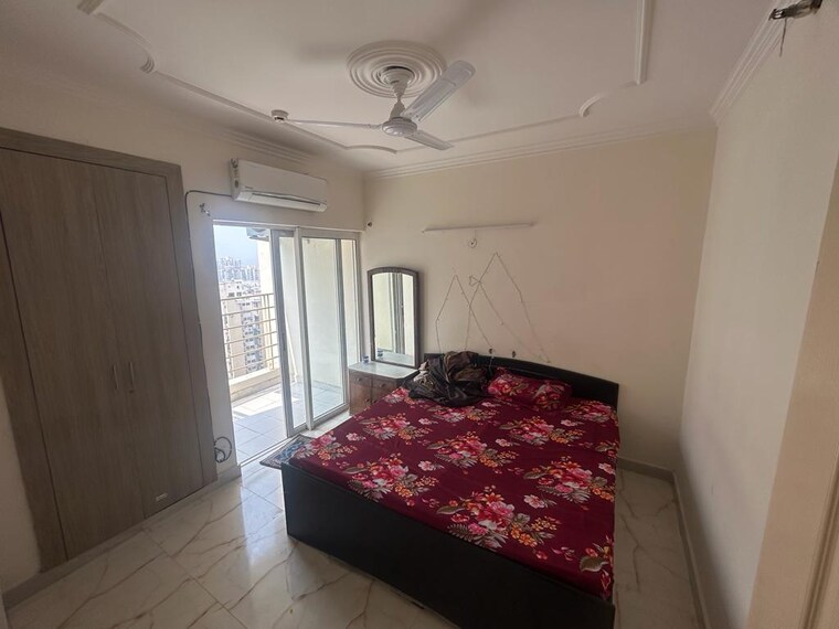 Bedroom, paras-tierea 3.5 Bedroom 1580 Sq.Ft. Apartment In Sector 137 Noida 9187896