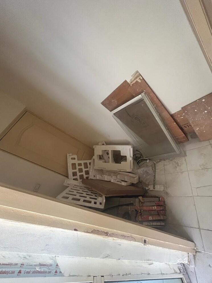 Kitchen, paras-tierea 3.5 Bedroom 1580 Sq.Ft. Apartment In Sector 137 Noida 9187896