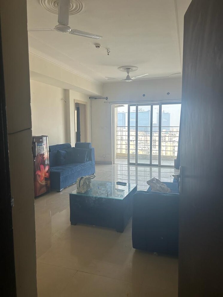 Kitchen, paras-tierea 3.5 Bedroom 1580 Sq.Ft. Apartment In Sector 137 Noida 9187896