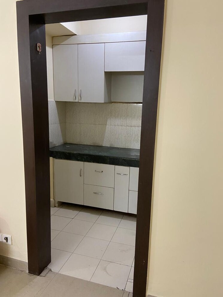 Room, paras-tierea 2 Bedroom 925 Sq.Ft. Apartment In Sector 137 Noida 9187924