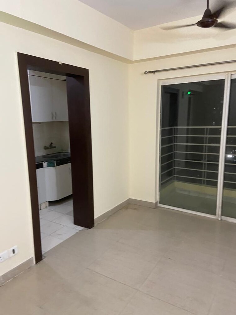 Room, paras-tierea 2 Bedroom 925 Sq.Ft. Apartment In Sector 137 Noida 9187924