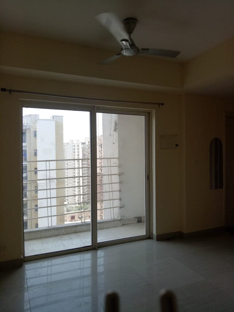 Room, paras-tierea 3 Bedroom 1265 Sq.Ft. Apartment In Sector 137 Noida 9187930
