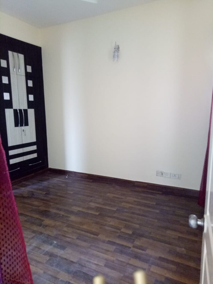 Room, paras-tierea 3 Bedroom 1265 Sq.Ft. Apartment In Sector 137 Noida 9187930
