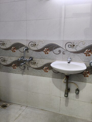 Team Area in 3 BHK Apartment at DGS Sheetal Airwings, Santacruz East – for Rent