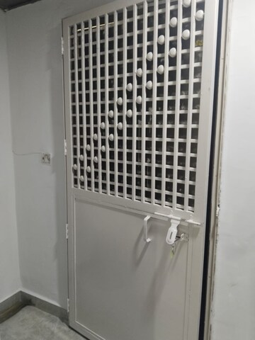 Bathroom in 2.5 BHK Apartment at Paras Tierea, Sector 137 – for Rent