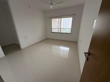 Room in 3 BHK Apartment at Godrej 24, Hinjewadi – for Rent