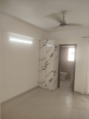 2 BHK Apartment For Sale in Logix Blossom Greens, Sector 143