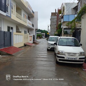 Parking in 2.5 BHK Apartment at Omaxe City, Omaxe City – for Sale
