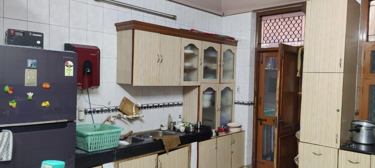 Kitchen, mayur vihar phase iii 2 Bedroom 800 Sq.Ft. Apartment In Mayur Vihar Phase Iii Delhi 9187999