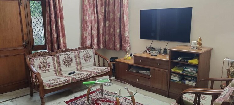 Living Room, mayur vihar phase iii 2 Bedroom 800 Sq.Ft. Apartment In Mayur Vihar Phase Iii Delhi 9187999