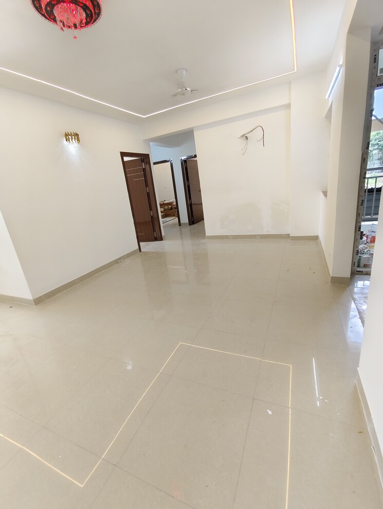 Room, sector 19b dwarka 3 Bedroom 1800 Sq.Ft. Apartment In Sector 19b Dwarka Delhi 9188021