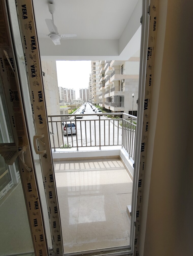 Balcony, sector 19b dwarka 3 Bedroom 1800 Sq.Ft. Apartment In Sector 19b Dwarka Delhi 9188021