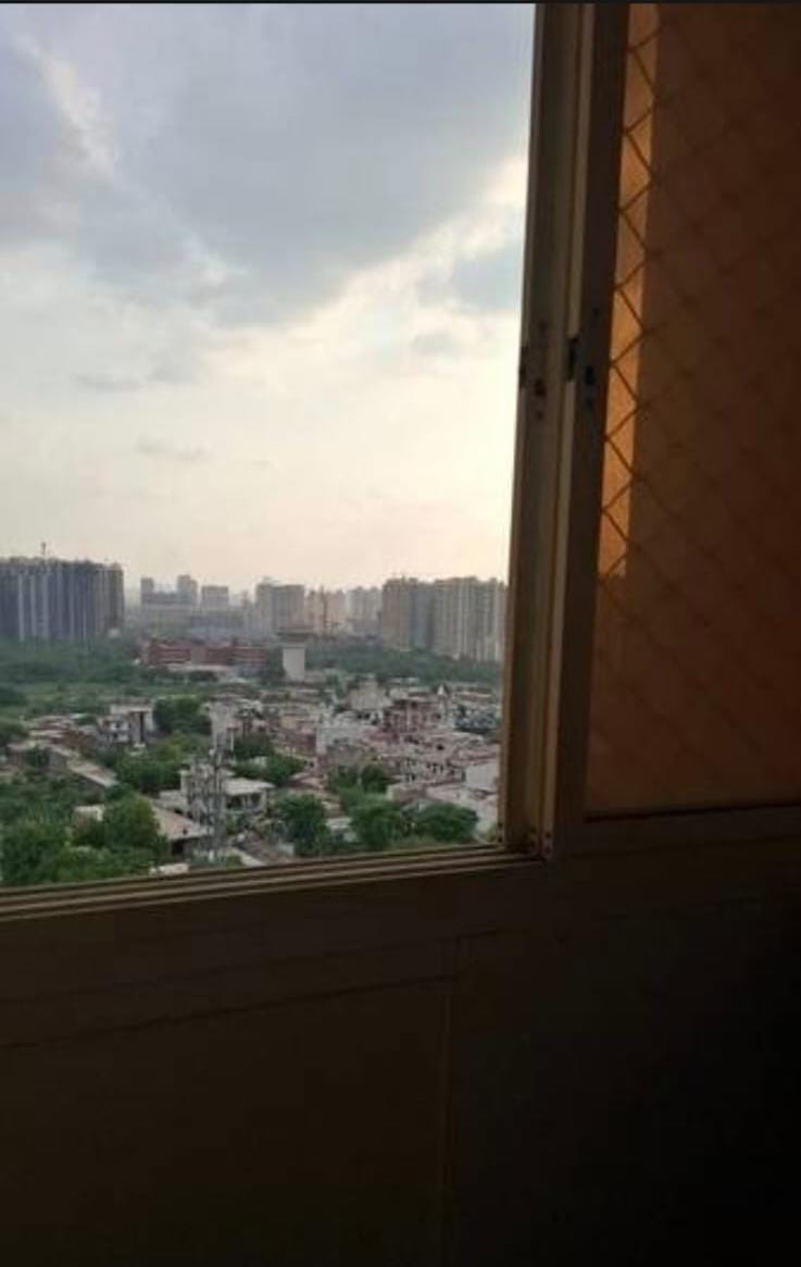 4 BHK + Pooja Room,Servant Room,Study Room,Extra Room Builder Floor For Sale in BPTP Eden Estate