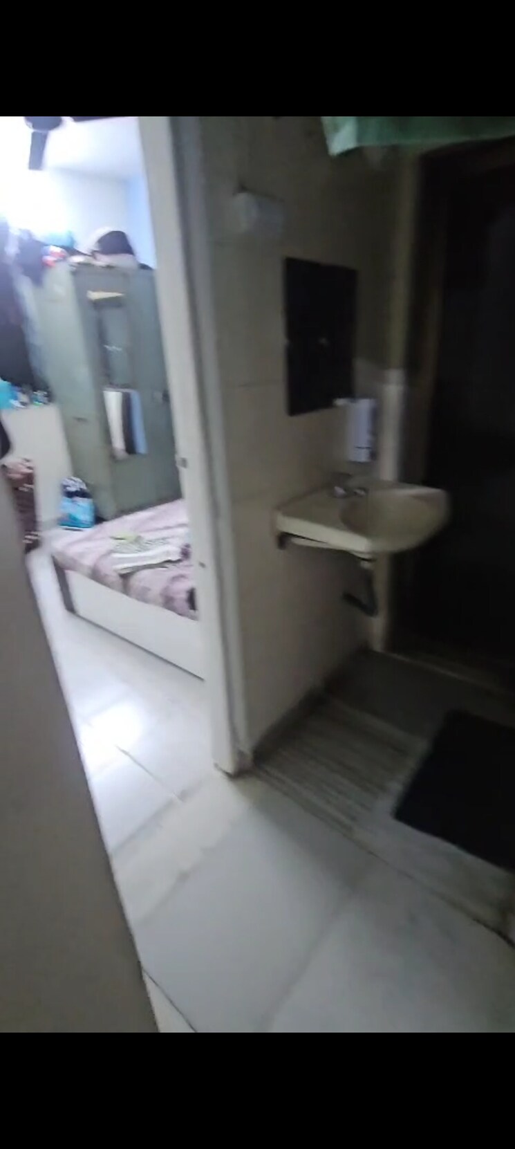 Bathroom, kurla east 1 Bedroom 450 Sq.Ft. Apartment In Kurla East Mumbai 9188045