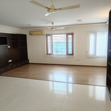 3 BHK Apartment For Rent in Cooke Town