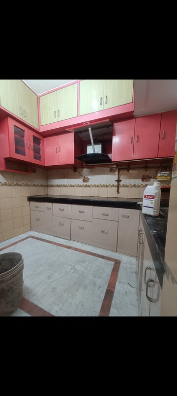 Kitchen in 2.5 BHK Builder Floor at Mayur Vihar Phase 1 – for Rent