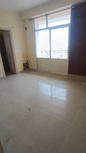 Room in 3 BHK Apartment at Ashiana Palm Court, Raj Nagar Extension – for Sale