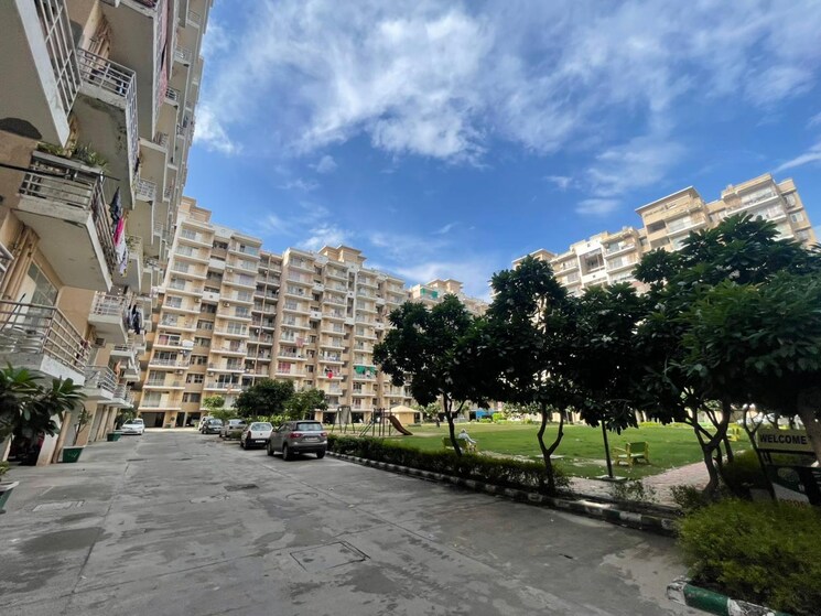 Exterior View, signature-global-park 2 Bedroom 845 Sq.Ft. Apartment In Sohna Sector 36 Gurgaon 9188054