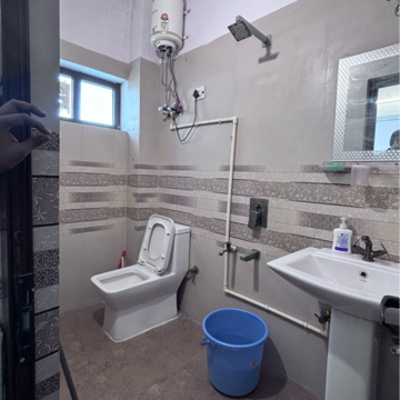 Attached Bathroom in 1 RK Builder Floor at Saket – for Rent