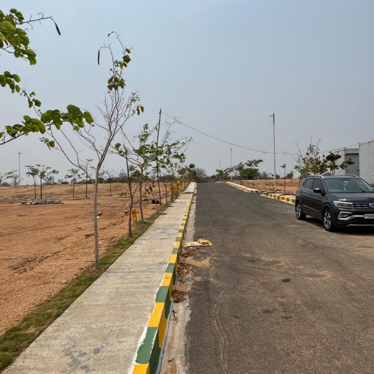  Parking, sr-sree-city  200 Sq.Yd. Plot In Ibrahimpatnam Hyderabad 9188089
