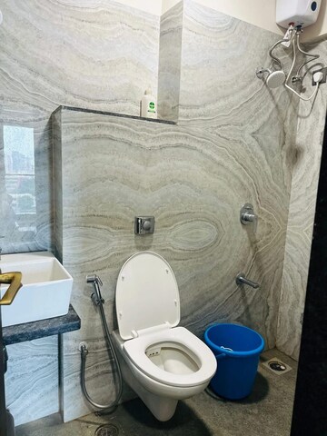 Bathroom in  Pg at Malad West – for Rent