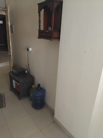 Bathroom in 1 BHK Apartment at Auric City Homes, Sector 82 – for Rent