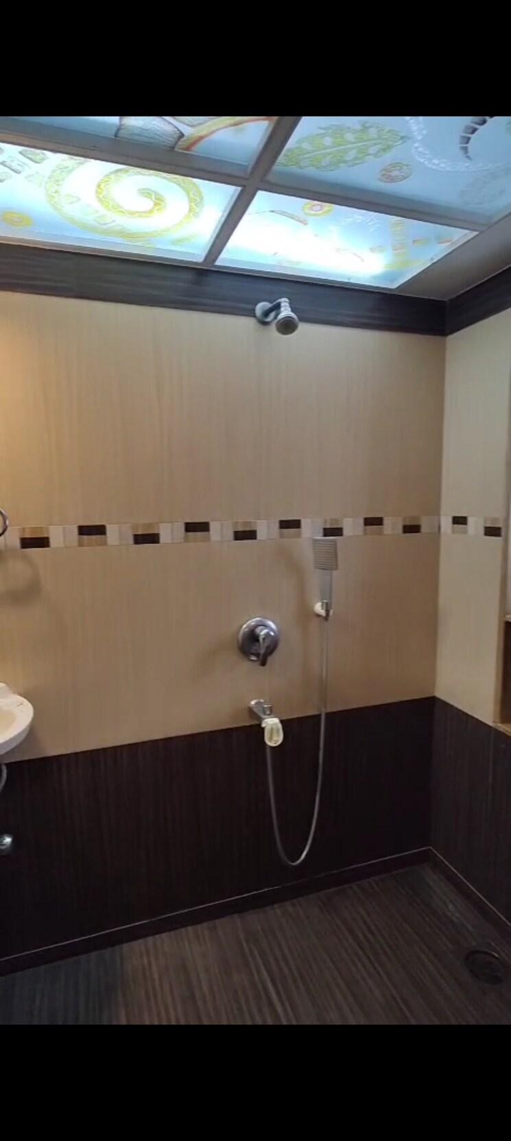 Master Bedroom, ram-kripa-building 3 Bedroom 1200 Sq.Ft. Apartment In Parel Mumbai 9188146