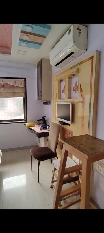 Furnished Amenities in 3 BHK Apartment at Ram Kripa Building, Parel – for Rent