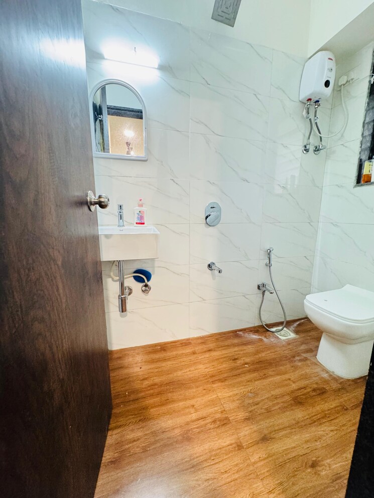 Bathroom, andheri east Pg For Boys In Andheri East 9188160