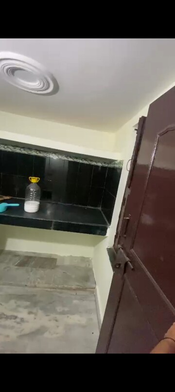 Furnished Amenities in 2 BHK Builder Floor at Ansal Palam Triangle, Palam Vihar Extension – for Rent