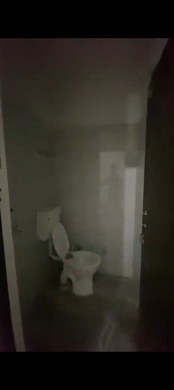Bathroom in 2 BHK Builder Floor at Ansal Palam Triangle, Palam Vihar Extension – for Rent