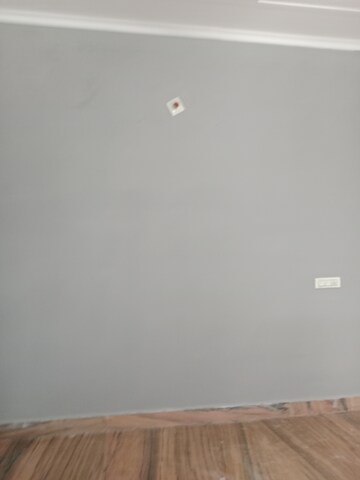 Room in 2 BHK Builder Floor at Huda – for Rent