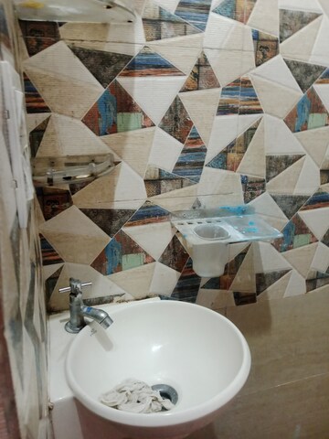 Attached Bathroom in 2 BHK Builder Floor at Huda – for Rent