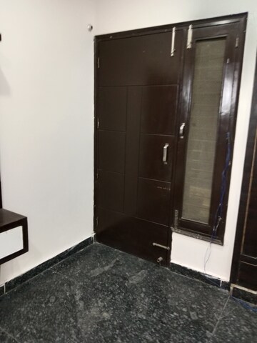 Room in 3 BHK Builder Floor at Ansals Sushant City – for Rent