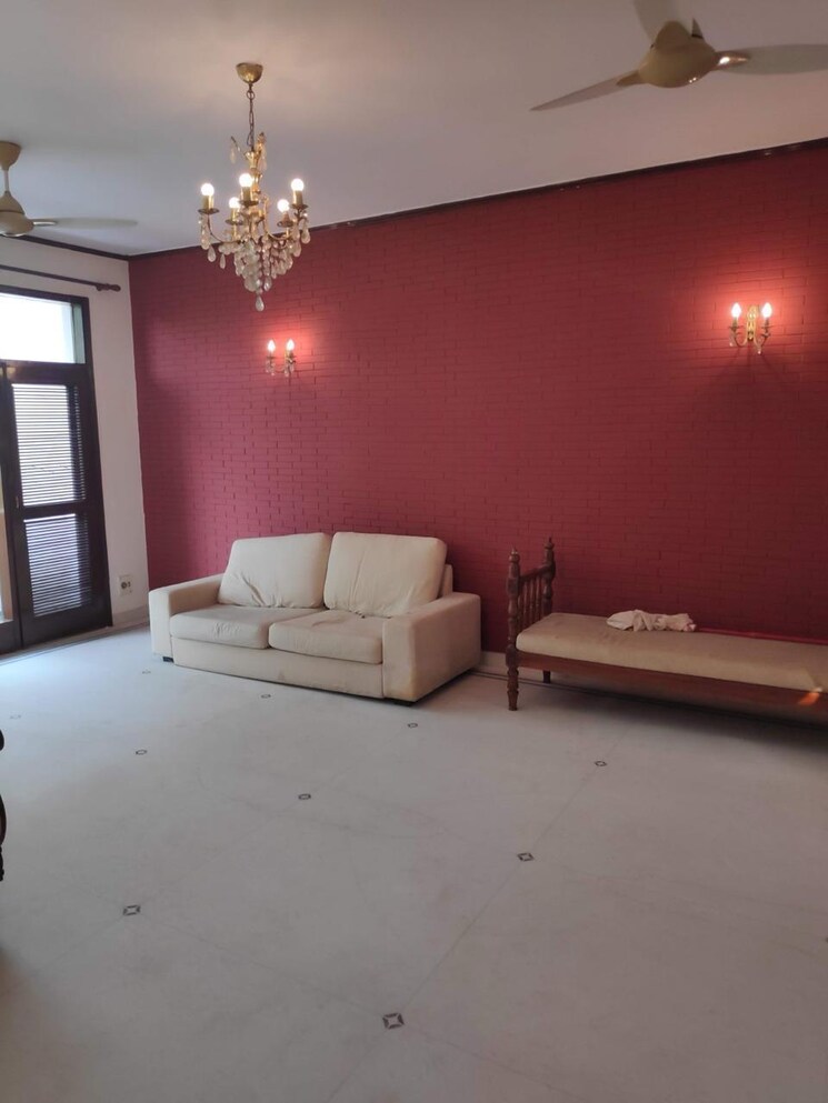 Living Room, safdarjung enclave 2 Bedroom 1500 Sq.Ft. Builder Floor In Safdarjung Enclave Delhi 9188252