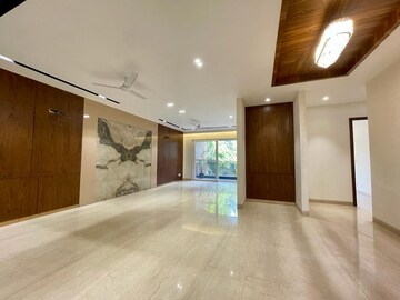 Living Room in 3 BHK Builder Floor at Sector 56 – for Rent