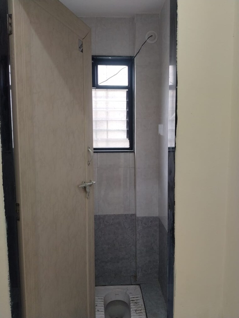 Bathroom, meena-apartments-tingre-nagar 2 Bedroom 850 Sq.Ft. Apartment In Tingre Nagar Pune 9188276