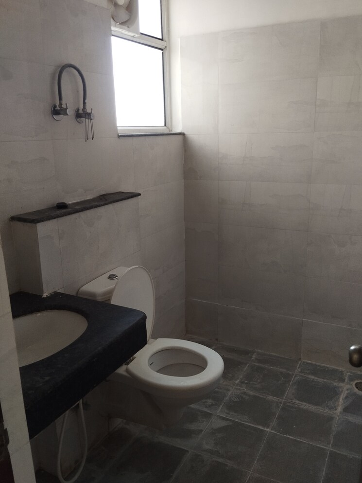 Bathroom, bbd-green-city-sun-breeze-ii 2 Bedroom 1330 Sq.Ft. Apartment In Gomti Nagar Lucknow 9188288