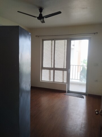 Room in 2 BHK Apartment at BBD Green City Sun Breeze II, Gomti Nagar – for Rent