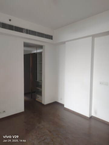 Room in 4 BHK Apartment at M3M Golf Estate, Sector 65 – for Sale