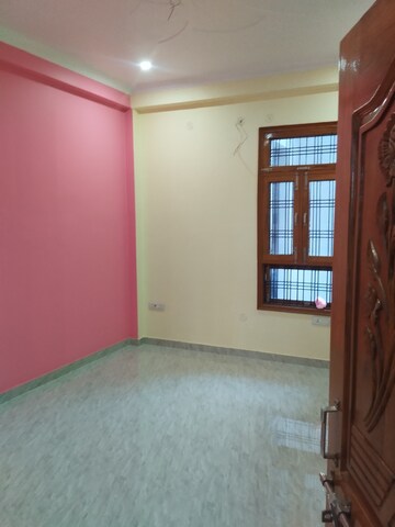 Room in 2 BHK Independent House at Gomti Nagar – for Rent