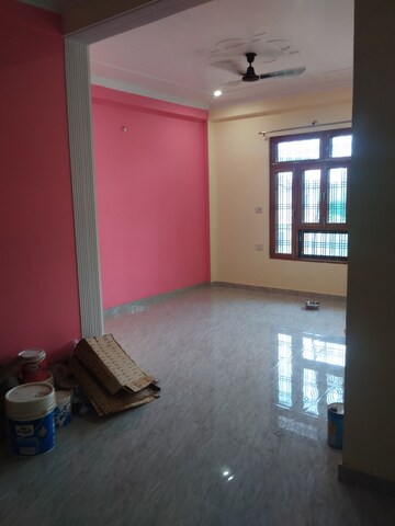 Room in 2 BHK Independent House at Gomti Nagar – for Rent