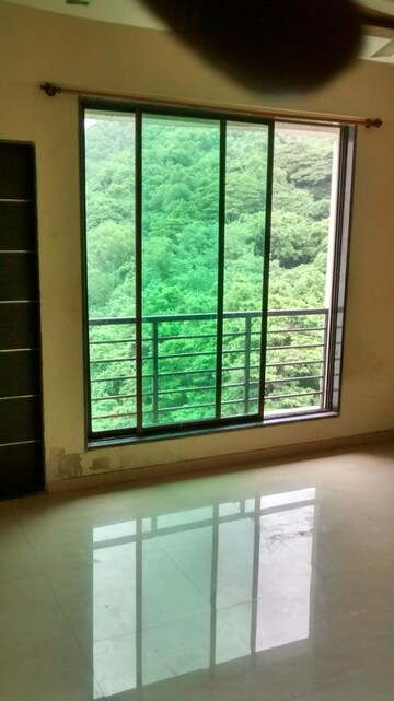 Room in 3.5 BHK Apartment at Moreshwar 19 East, Nerul – for Sale